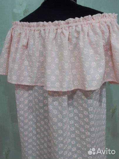 Блузка с открытыми плечами новая