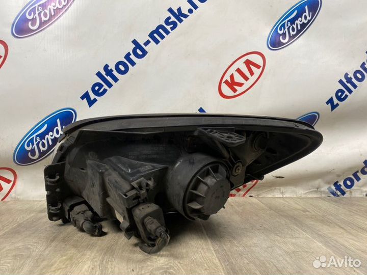Фара передняя правая Kia Sportage G4GC 2006