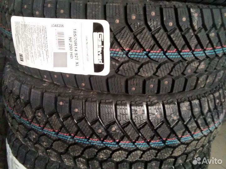 Yokohama Bluearth ES32 215/55 R16