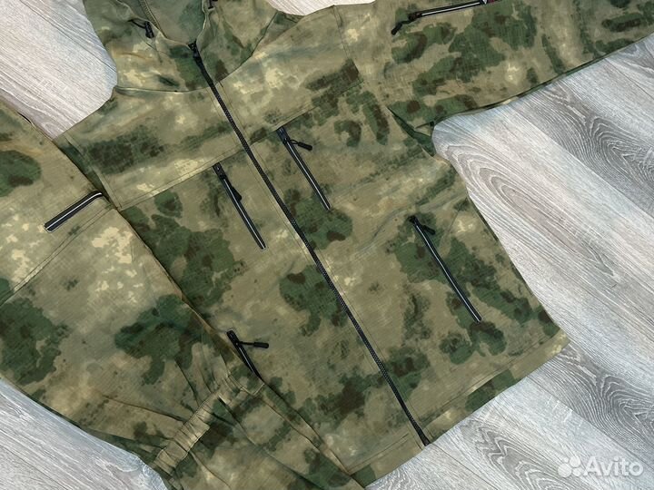 Костюмы летние 