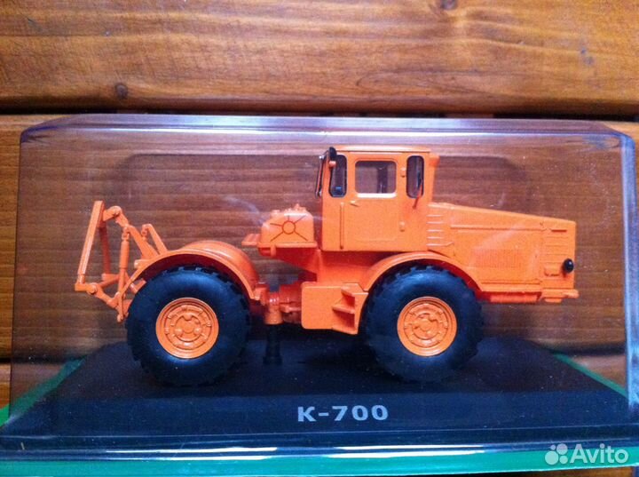 Тракторы: история, люди, машины