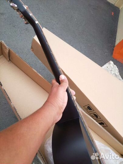 Акустическая гитара новая в упаковке