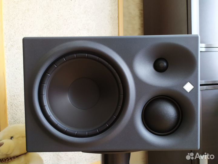 Продаю студийные активные мониторы Neumann KH 310