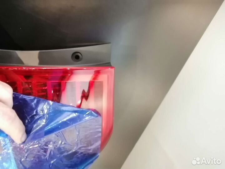 Фонарь задний правый kia sportage 924021F011