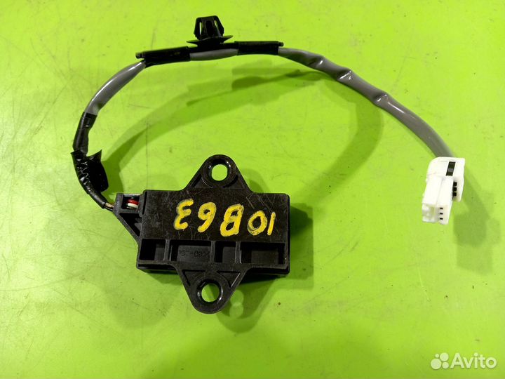 Антенна для Mitsubishi Outlander XL 2007-2015