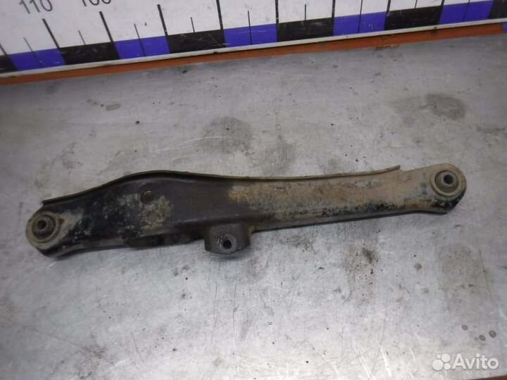 Рычаг поперечный задний правый Mitsubishi Lancer