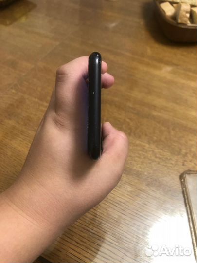 iPhone SE (2020), 64 ГБ