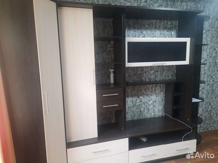 Стенка в гостиную