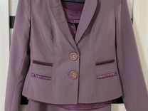 Костюм женский: пиджак, юбка и блузка