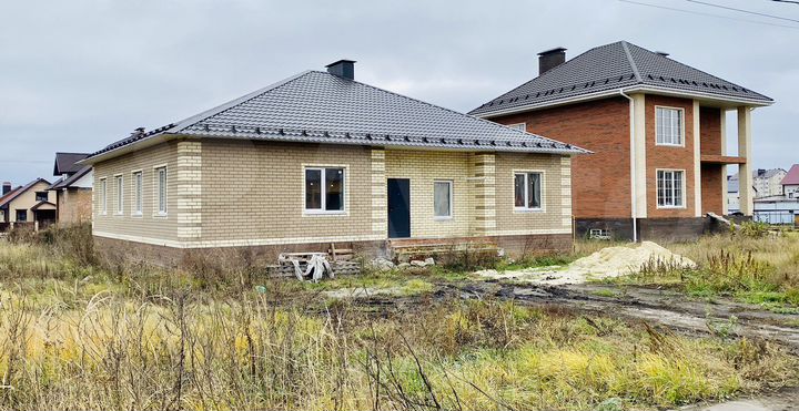 Коттедж 177 м² на участке 10 сот.