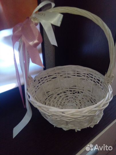 Корзина плетеная для подарков