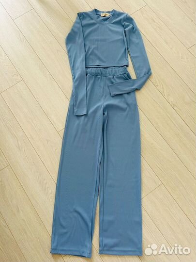 Костюм спортивный