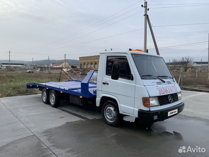 Эвакуатор Mercedes-Benz 208D, 1991