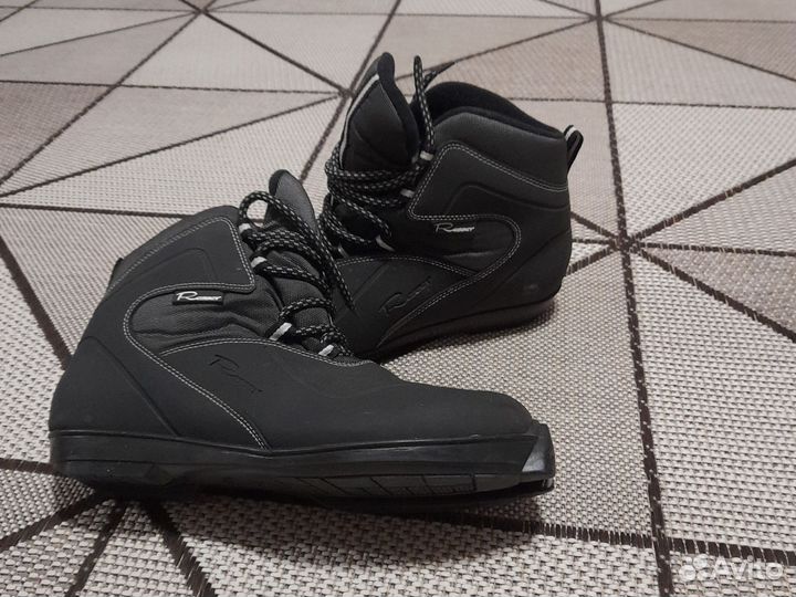 Лыжные ботинки 44 размер