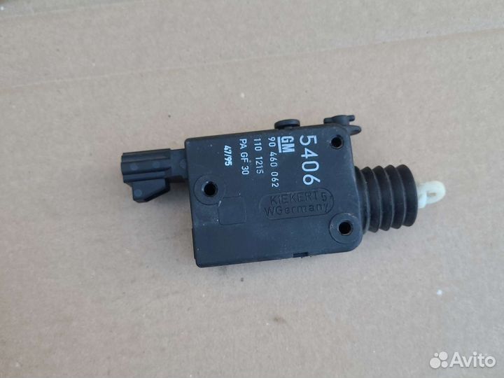 Активатор замка багажника Opel Astra G Vectra B