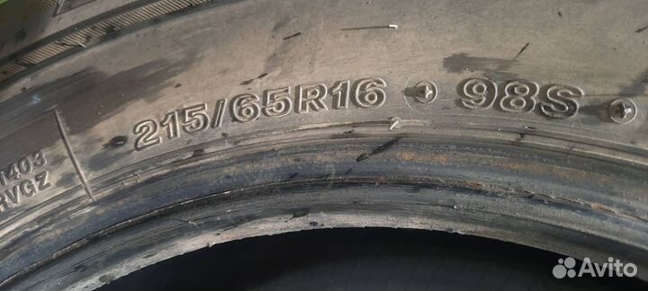 Bridgestone Blizzak Revo GZ 215/65 R16