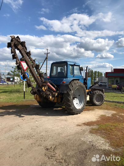 Рытье траншей бара мтз 82