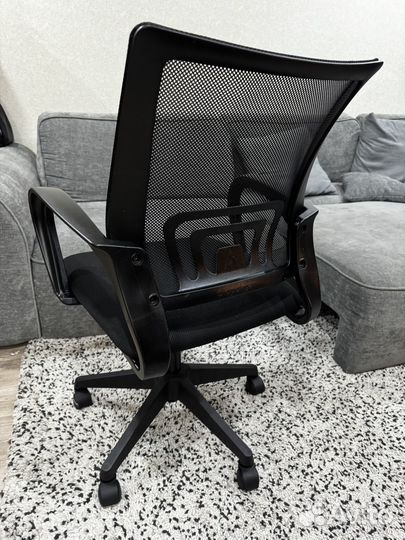 Офисное кресло бюрократ