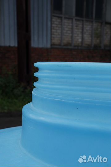 Цистерна полиэтиленовая 2000