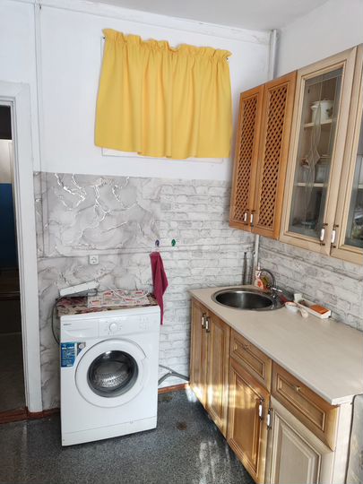 Комната 14,4 м² в 5-к., 1/2 эт.