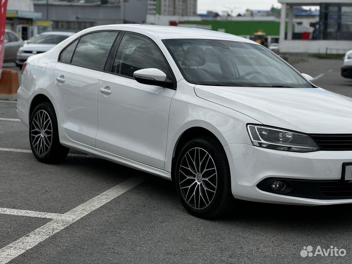 Volkswagen Jetta 1.6 AT, 2013, 143 000 км