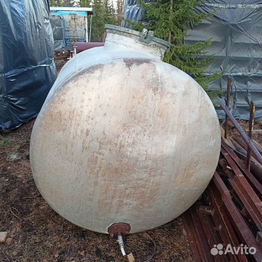 Продам ёмкость из под воды