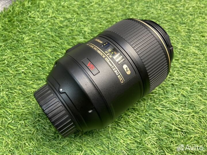 Nikon 105mm 2.8G IF-ED AF-S VR Micro-Nikkor