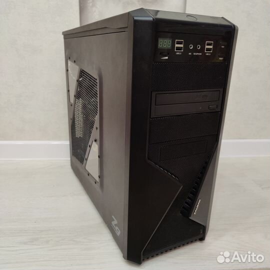 Готовый компьютер i5-2500K AMD HD7970 + монитор