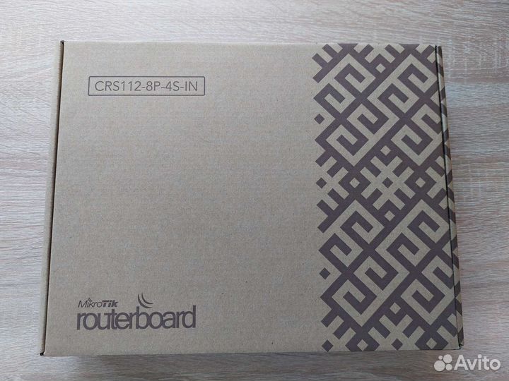 Коммутатор Mikrotik CRS112-8P-4S-IN новый
