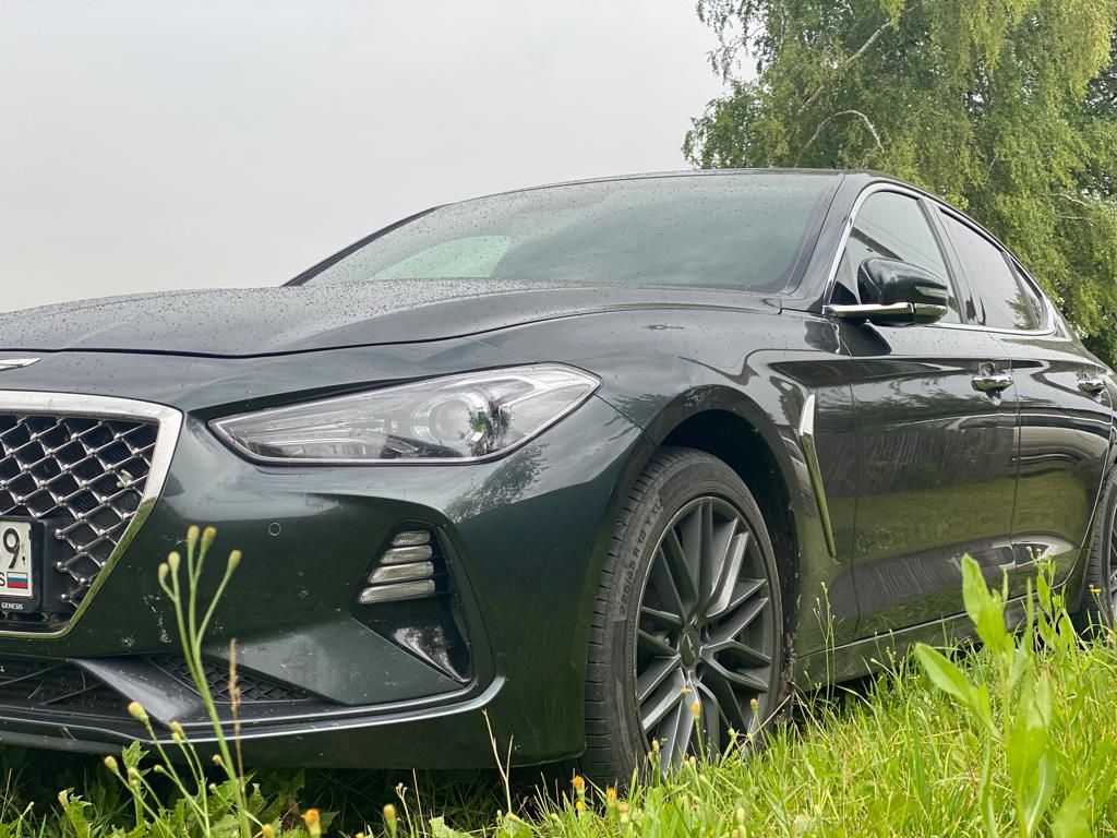 Genesis G70: фото владельца