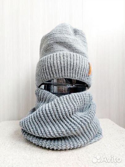 Шапка женская Zara много головных уборов