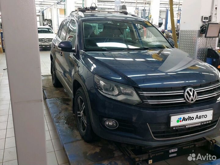 Volkswagen Tiguan 2.0 AT, 2012, 130 000 км