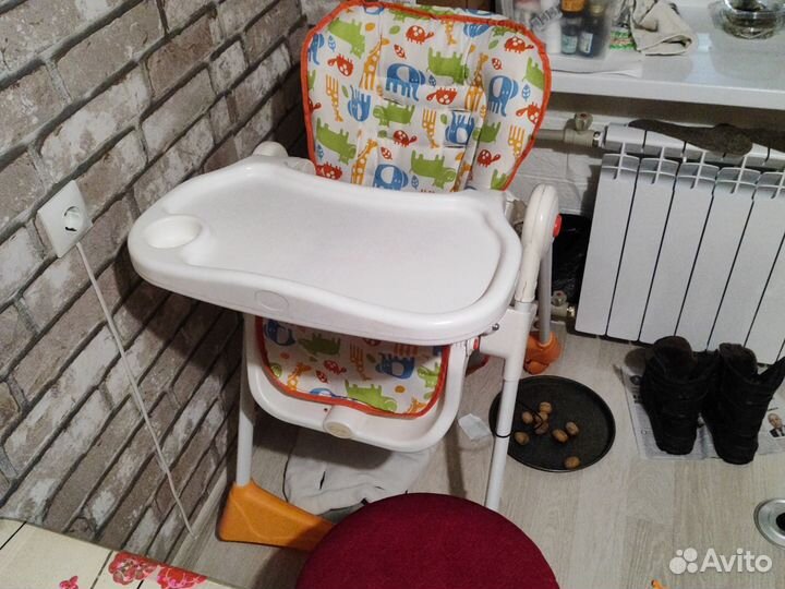 Стульчик для кормления capella