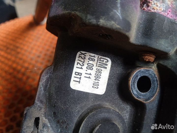 Корпус термостата Chevrolet Cruze