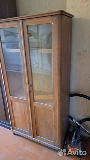 Винтажный сервант