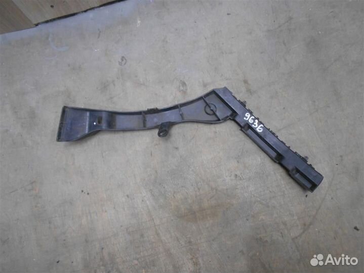 Кронштейн заднего бампера правый от Peugeot 3008