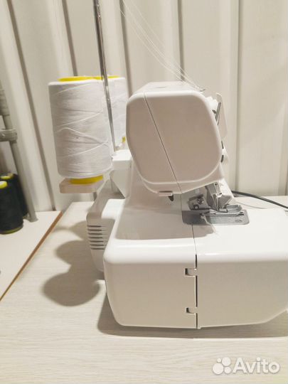Швейная машина janome бу в хорошем состоянии