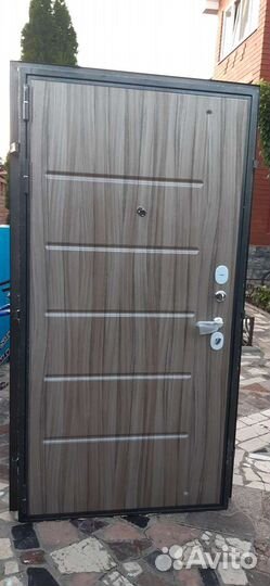 Дверь металлическая, входная