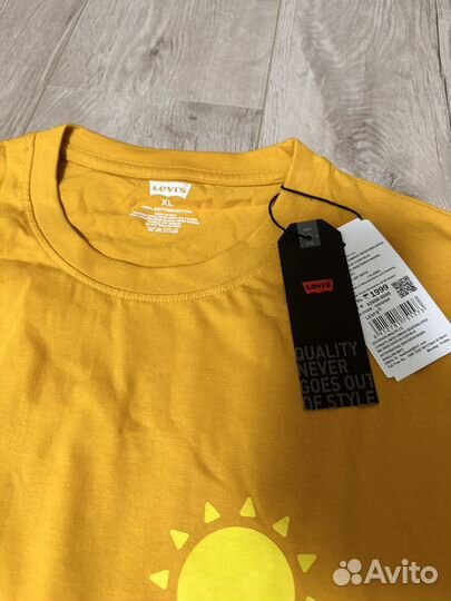 Лонгслив мужской levis