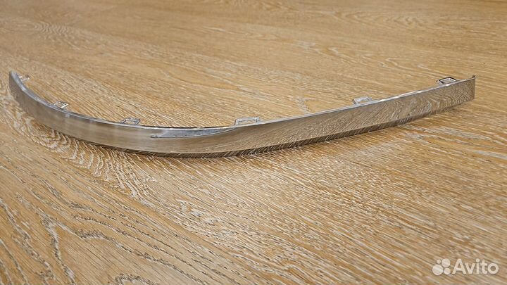 Молдинг хром на задний левый бампер Туарег III