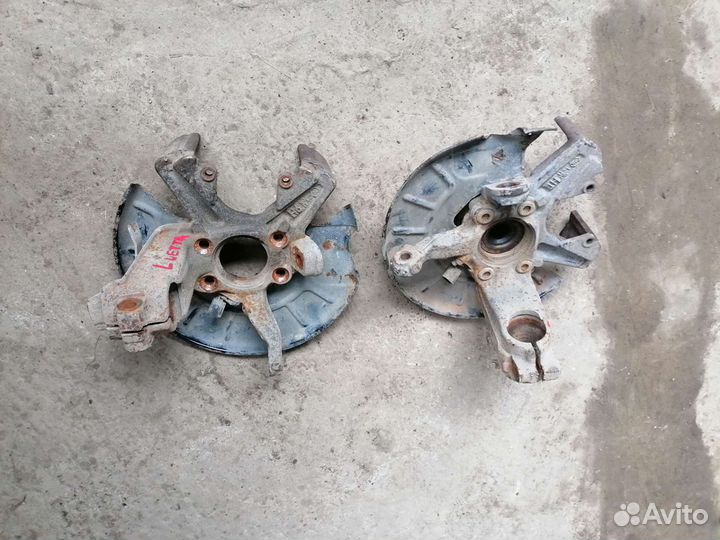 Поворотный кулак Фольксваген джетта 5