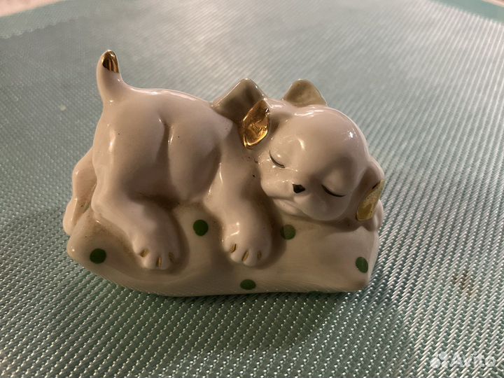 Фигурка щенка