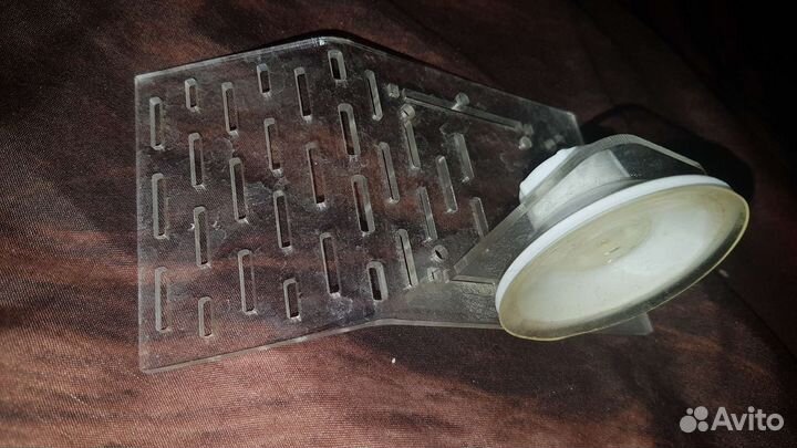 Островок для черепахи на присоске