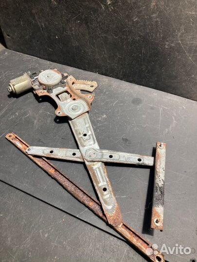 Стеклоподъемник задний левый Infiniti Fx35 S50