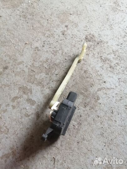 Моторчик заслонки отопителя Volkswagen Jetta