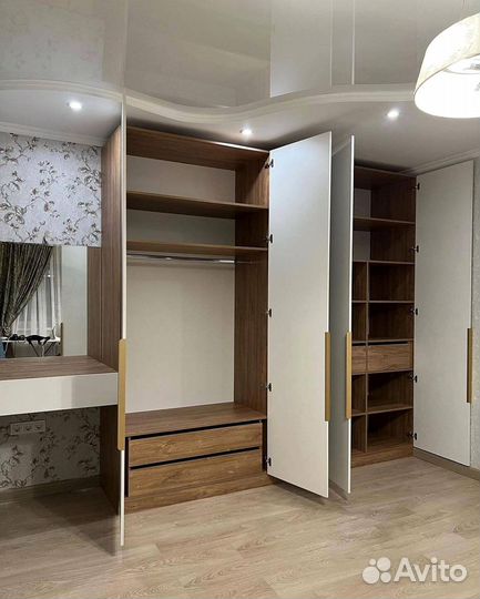 Шкаф трехстворчатый (и другие)