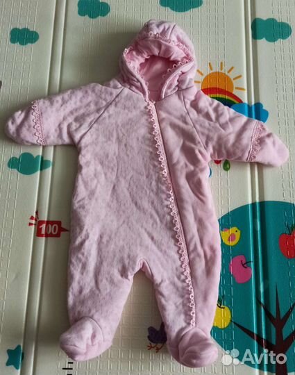 Много теплой одежды для девочки