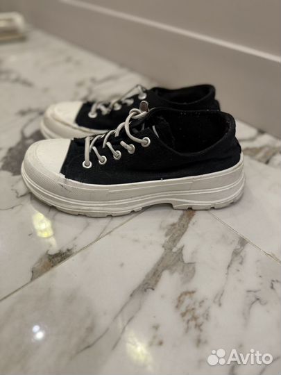 Продам полуботинки на девочку Geox 37 размер