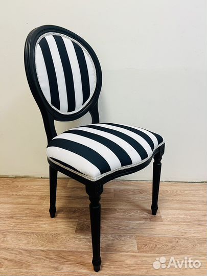 Стул-медальон