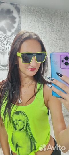 Яркие солнцезащитные очки